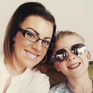 Meet your Posher, Stephanie
